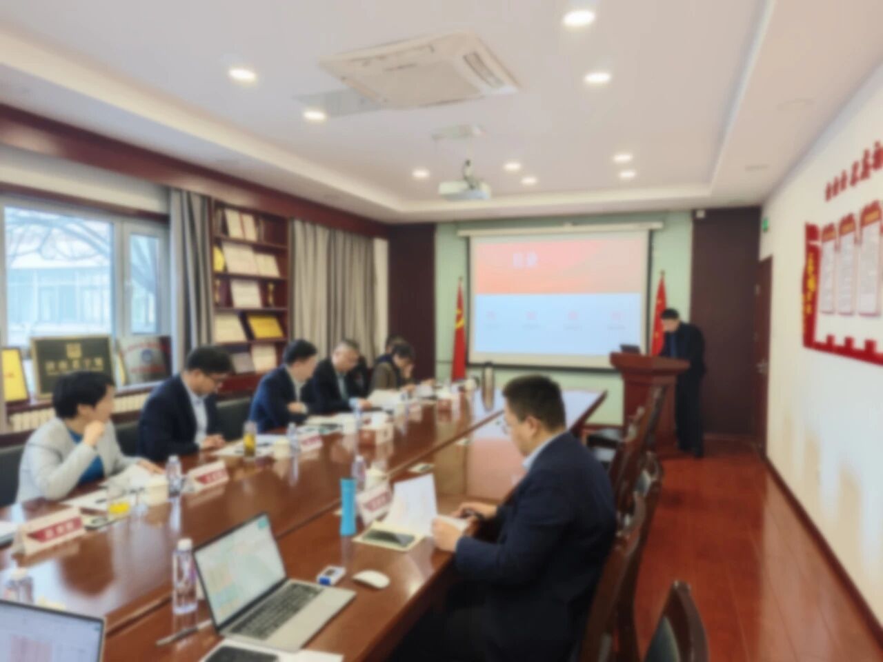 文章附图
